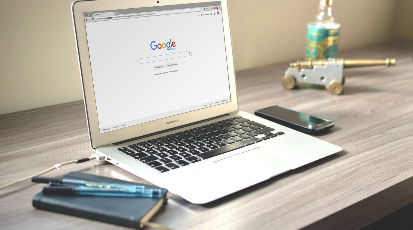 Google NotebookLM für Unternehmen: Wie der Mittelstand Meetings und Dokumente mit KI auswertet