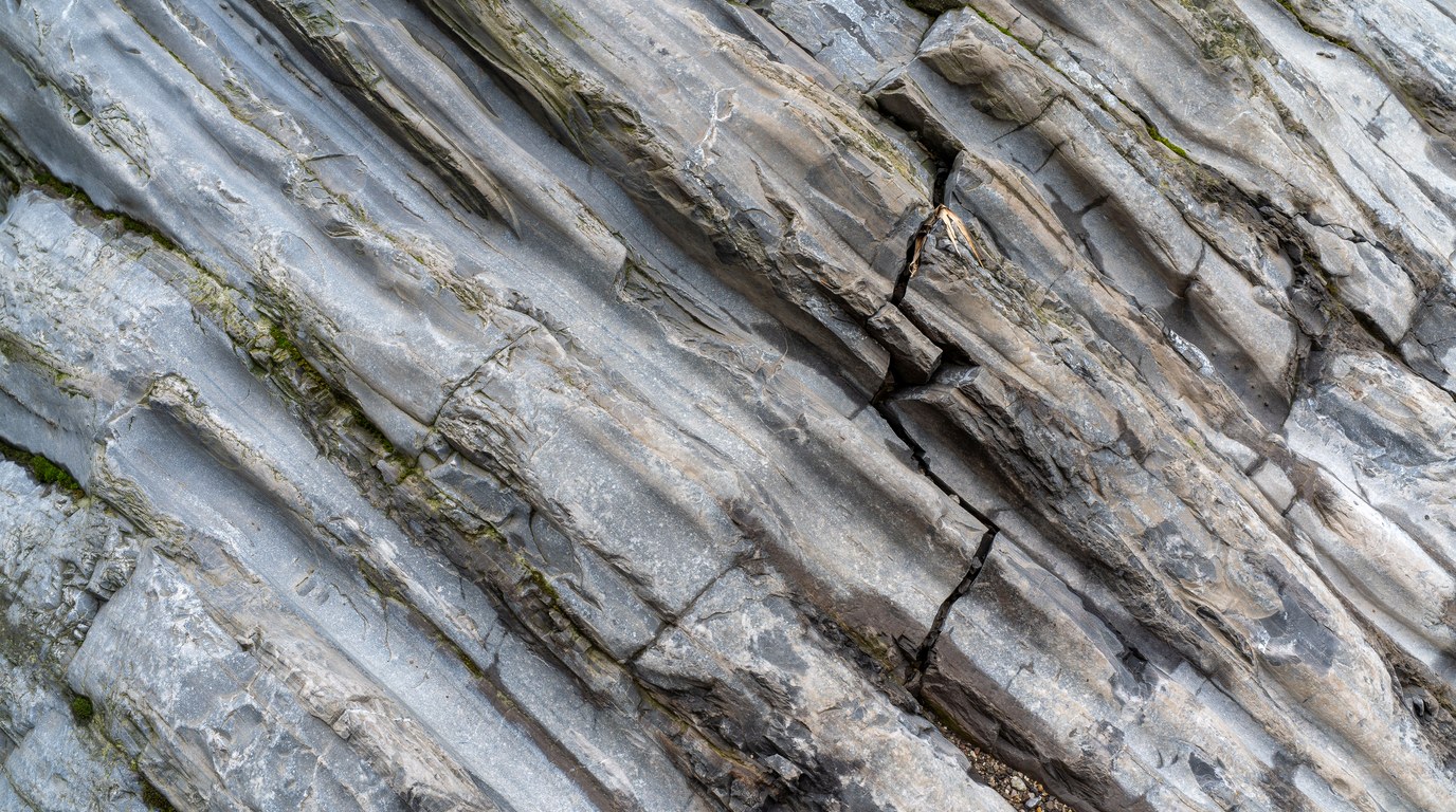 Claude auf AWS Bedrock: wann sich der Umweg für dein Unternehmen lohnt